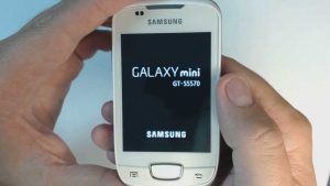 Samsung actualiza móviles viejos que había abandonado. Motivos muy buenos